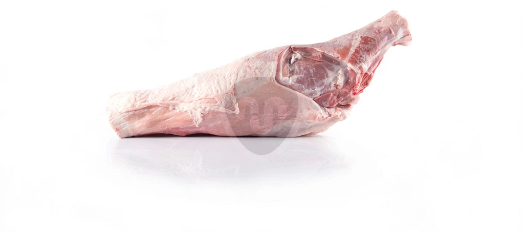 Whole milk-fed lamb's cradle Whole milk-fed lamb's cradle
